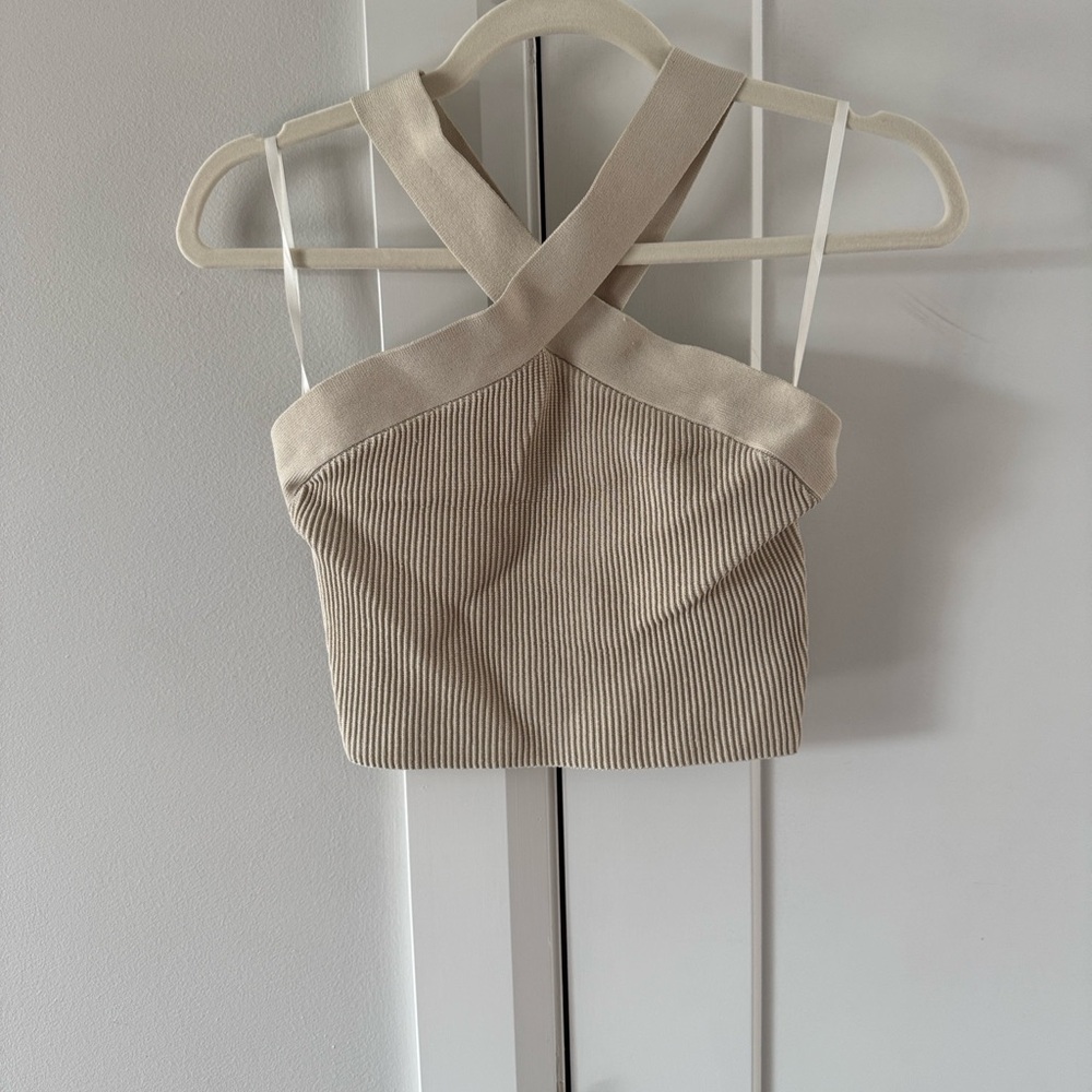Aritiza Babaton Cream Ribbed Cross-Back Crop Top